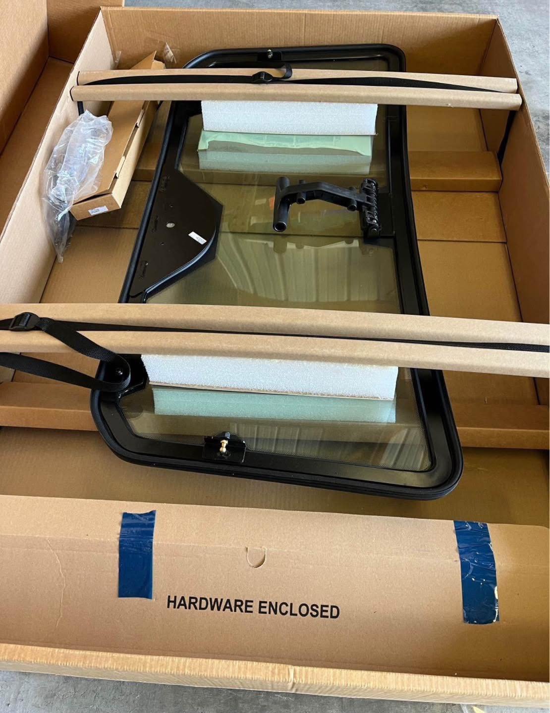 Polaris Front windshield Tip Out General - Image 4